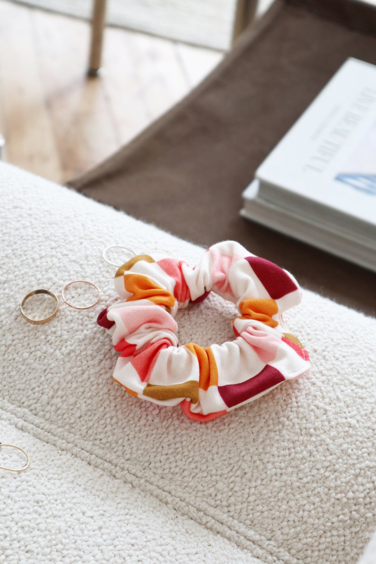 Hair Scrunchie - Retro Grid