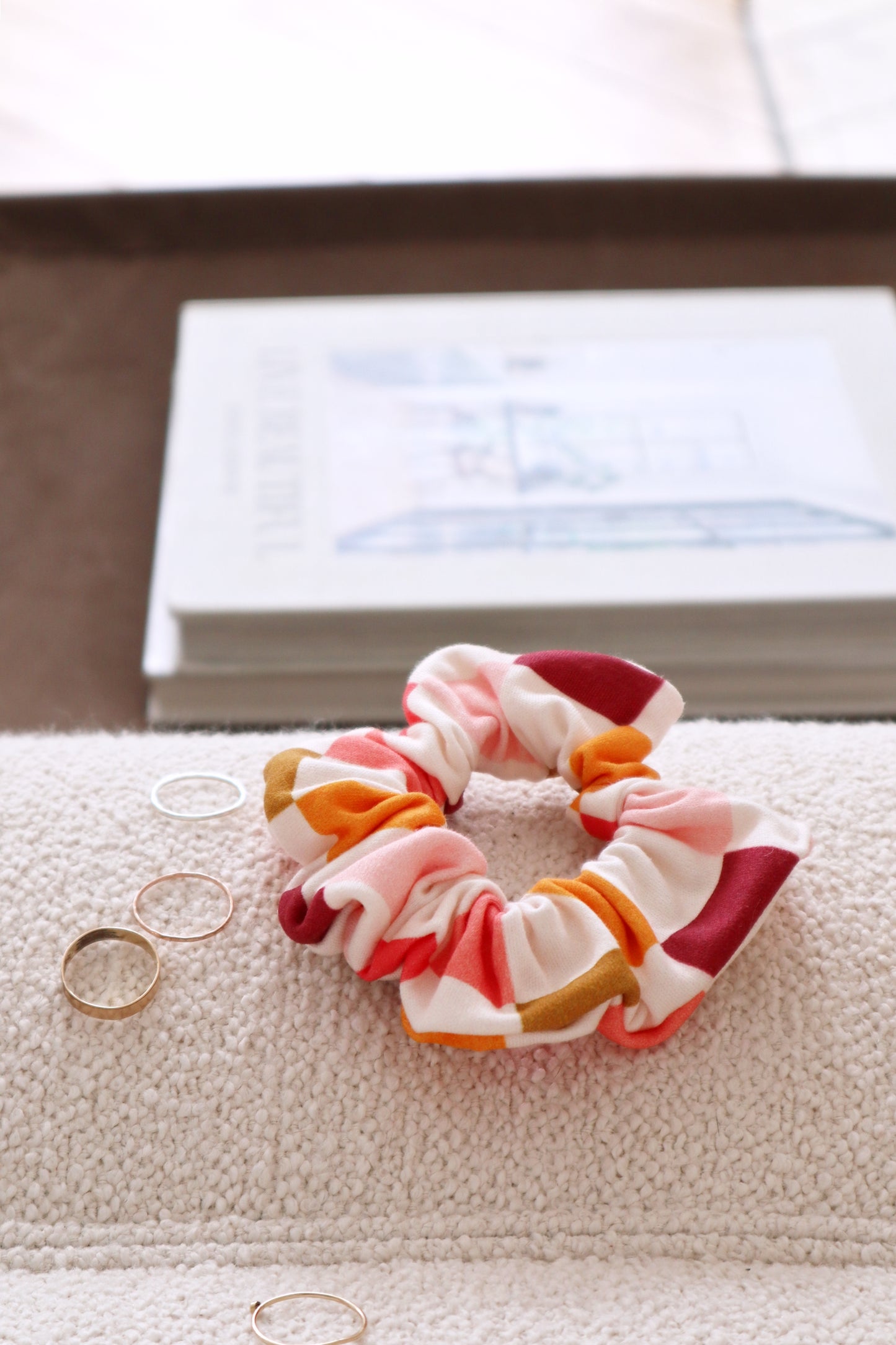 Hair Scrunchie - Retro Grid