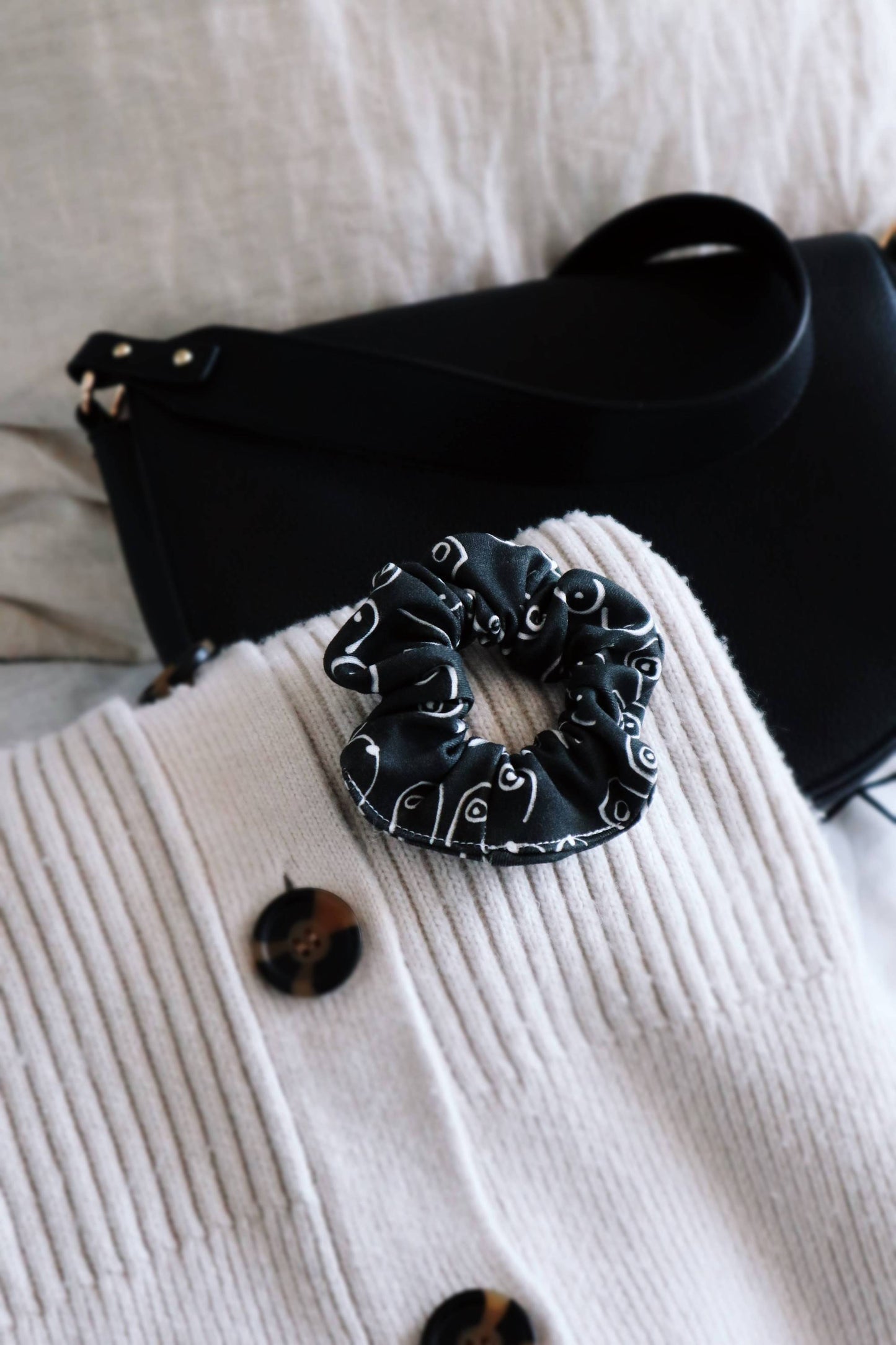 Hair Scrunchie - Woman Series (Black)