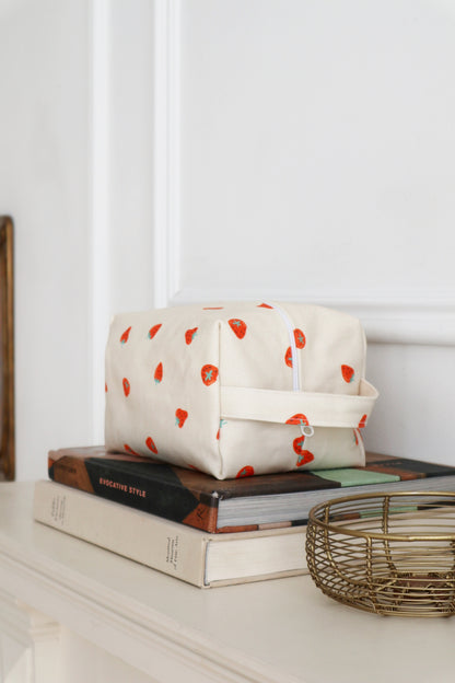 Makeup Bag - Strawberry