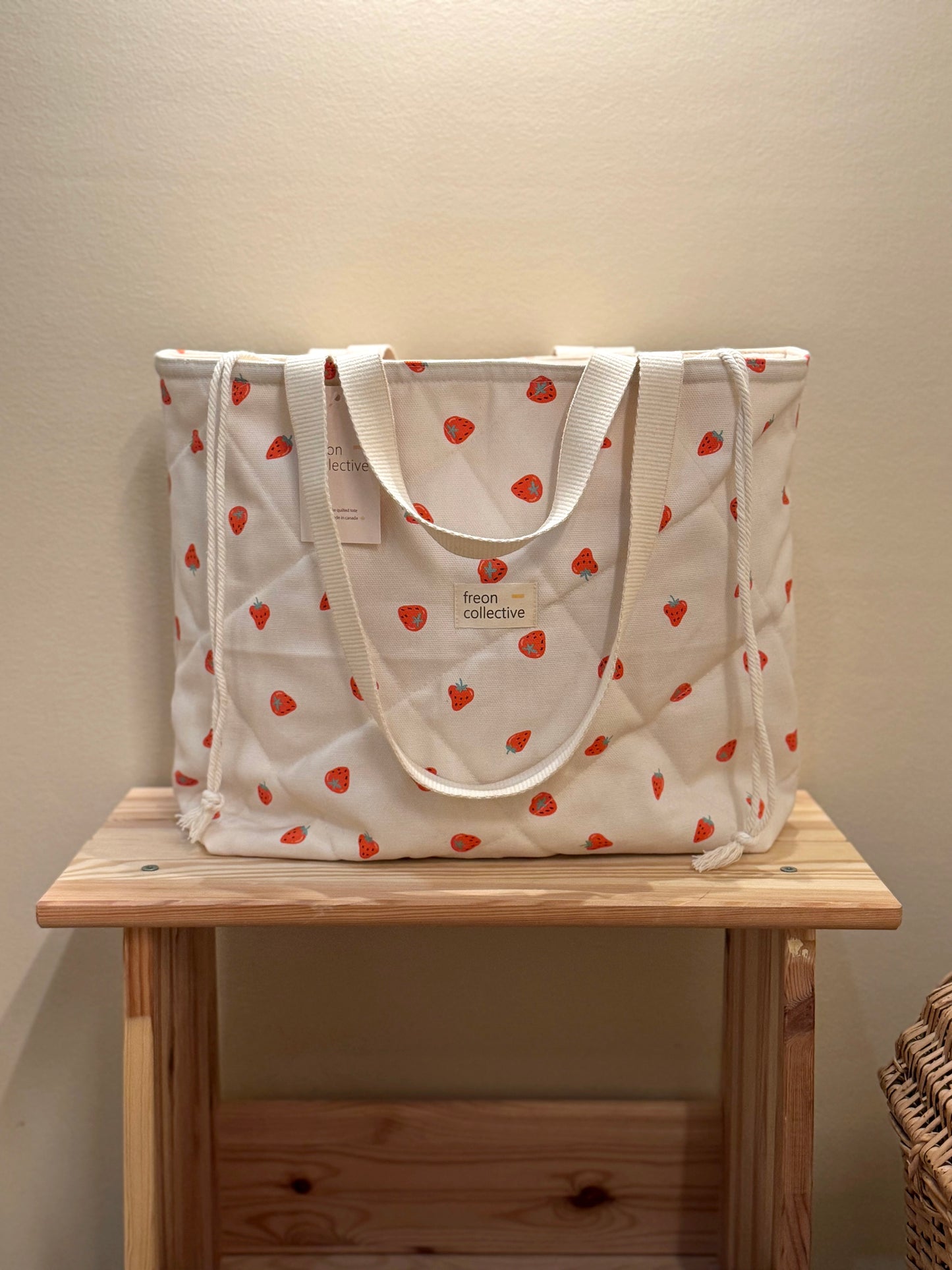 Quilted Tote - Strawberry
