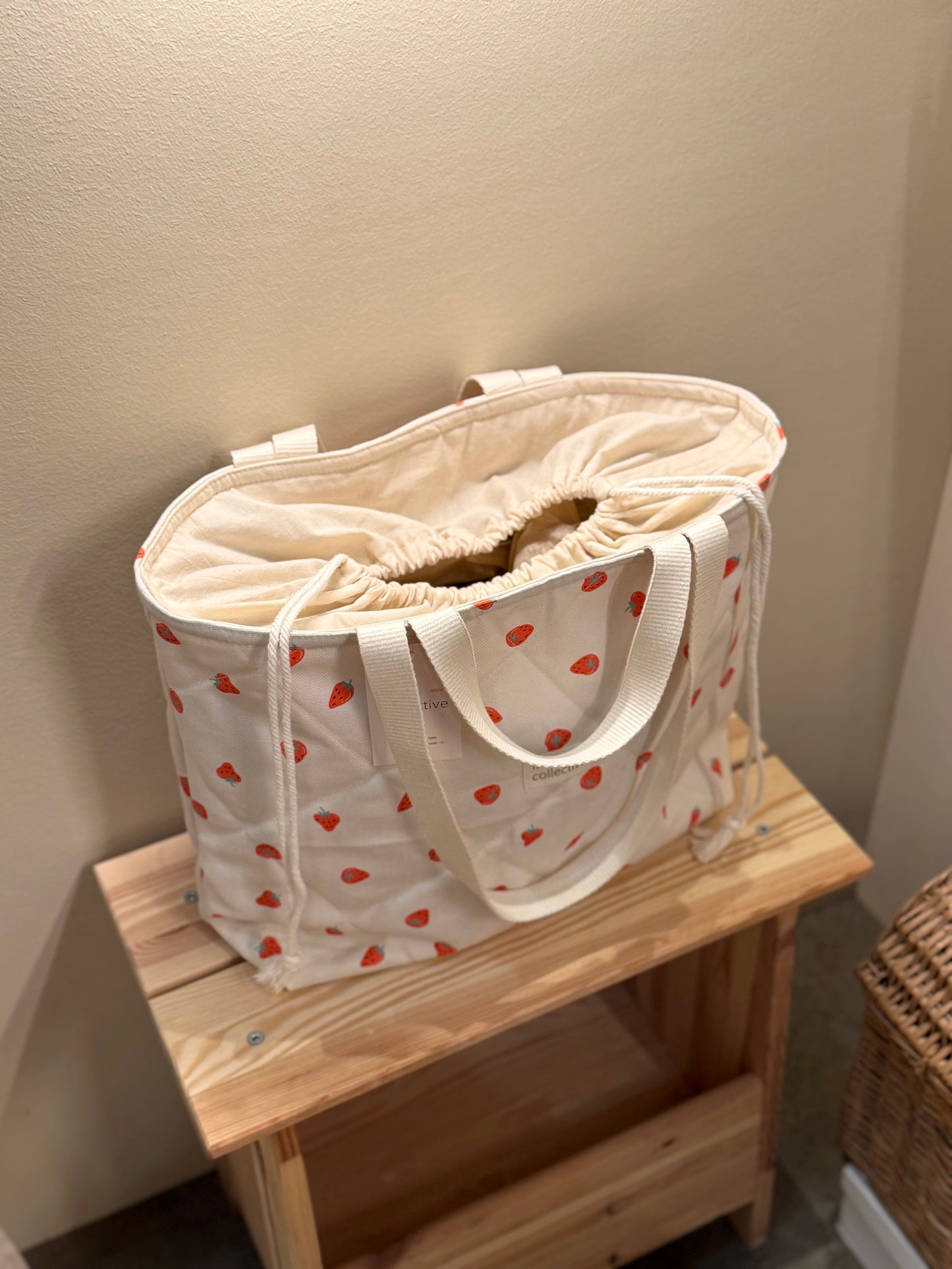 Quilted Tote - Strawberry