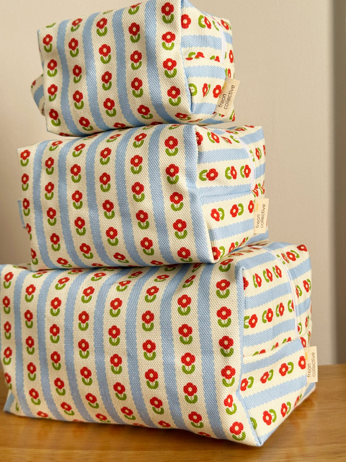 Makeup Bag - Folk Flower
