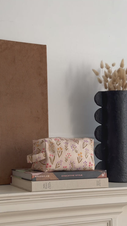 Makeup Bag - Cream Bouquets
